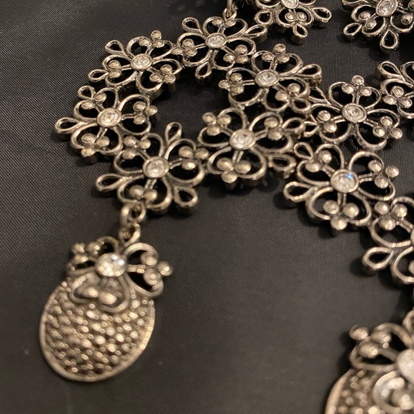 Clip earrings by Jose Barrera - Picture 6 of 6